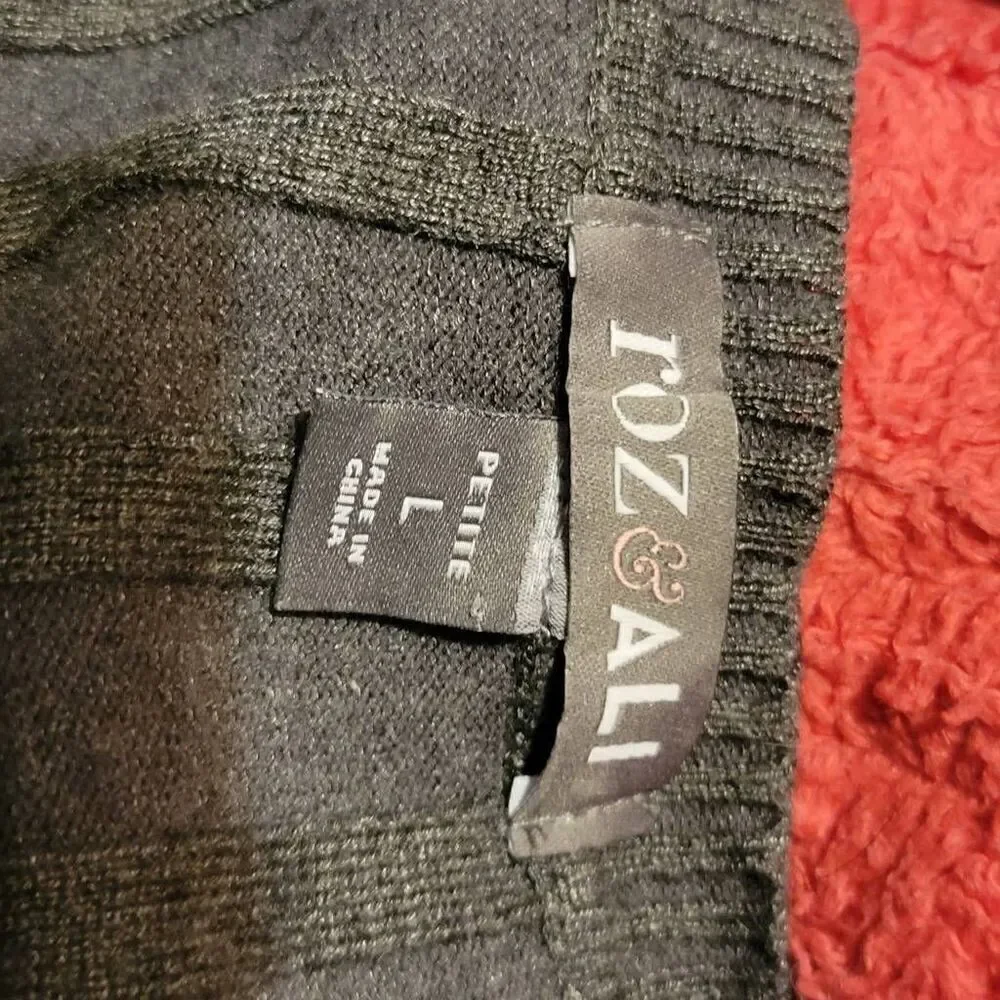 Roz & Ali Rouched Buttoned Gray Top Women's Size Petite Large